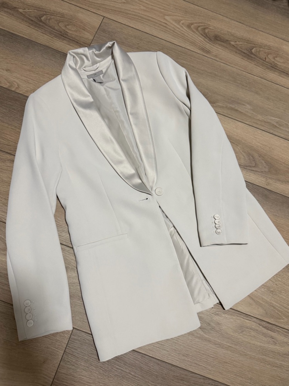 H&M Cream Satin Lapel Blazer